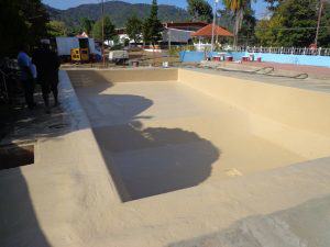 Swimming-pool-Coated-with-Polyurea
